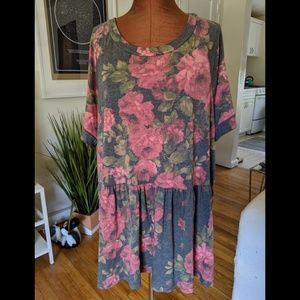 NWOT Floral Peplum Top